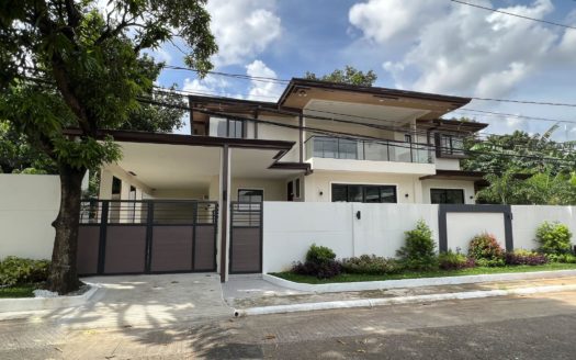 Elegant 5 Bedroom House for Sale in Quezon City Near Commonwealth