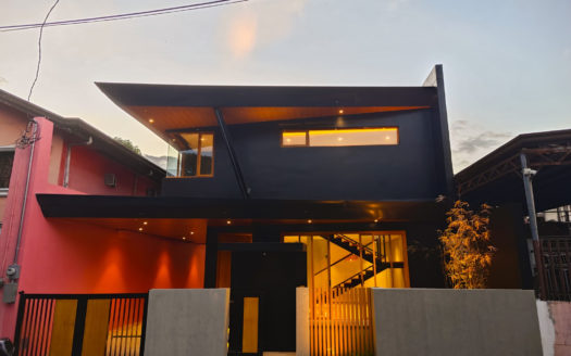 Magnetic 3-Bedroom House for Sale in Vista Valley Subdivision, Marikina City