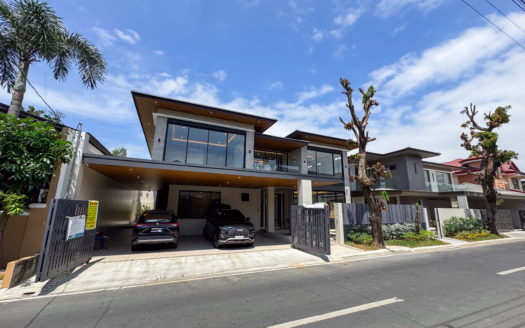 Stunning 5-Bedroom House and Lot for Sale in BF Homes, Parañaque