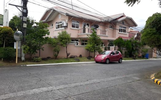 Inviting 5-Bedroom House and Lot for Sale in BF Homes, Parañaque City