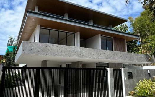 Lavish 7-Bedroom House and Lot for Sale in Ayala Alabang Village, Muntinlupa