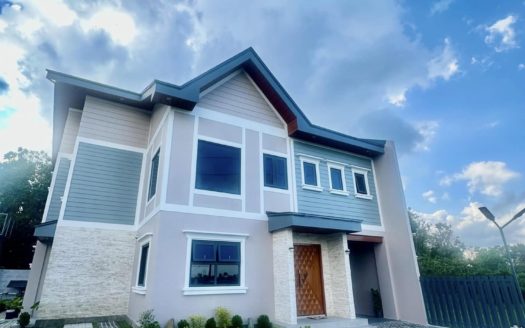 Modern 4-Bedroom Country Style House for Sale in Mendez, Tagaytay