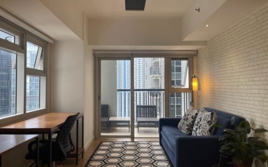 Picturesque 1-Bedroom with Balcony Condo Unit for Sale in One Maridien Tower, BGC , Taguig