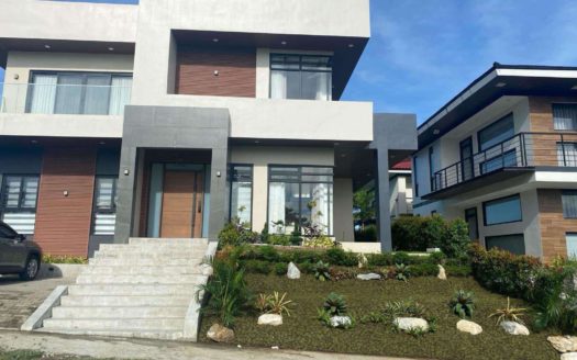 Picturesque 3-Bedroom House and Lot for Sale in Tagaytay Highlands
