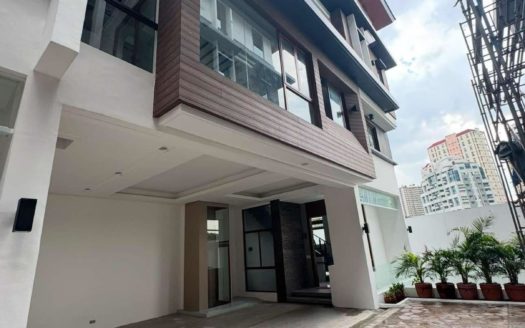 Refined 4-Bedroom Townhouse for Sale in Horseshoe, Cubao, Quezon City