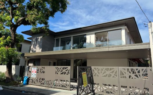 Sleek 5-Bedroom House and Lot for Sale in BF Homes, Parañaque