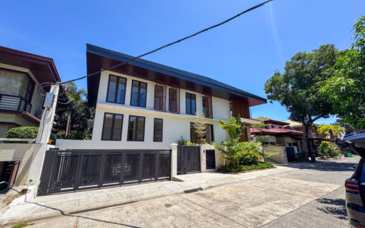 Luxurious 5-Bedroom House and Lot for Sale in Ayala Alabang Village, Muntinlupa City