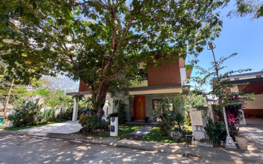 Fabulous 4-Bedroom House and Lot for Sale in Primera Ayala Southvale