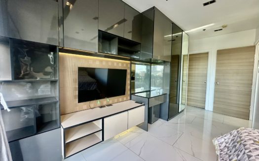 Enchanting 2-Bedroom Condo Unit for Sale in Knightsbridge Residences, B. Valdez Makati