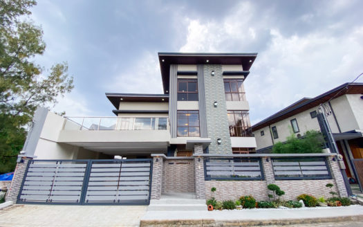 Stunning 5-Bedroom House and Lot for Sale in Batasan Hills, Quezon City