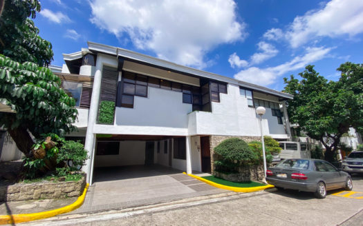 Attractive 3-Bedroom Townhouse for Sale in Mariposa Villas, Cubao, Quezon City
