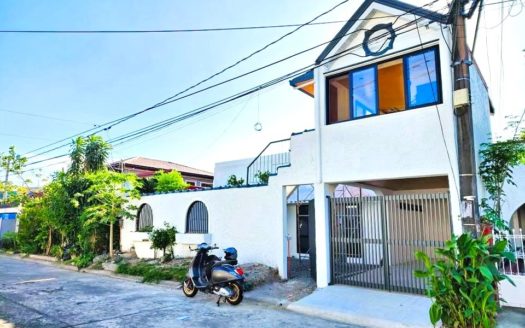 Attrractive 4-Bedroom House and Lot for Sale in Pillar Village, Las Piñas