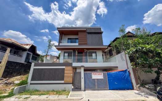 Attractive 7-Bedroom House and Lot for Sale in Filinvest 2, Batasan Hills, Quezon City