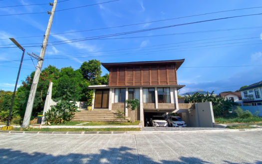 Contemporary 3-Bedroom House and Lot for Sale in Lindenwood Residences , Muntinlupa