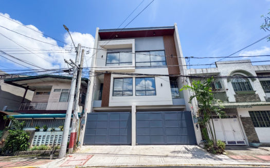 Splendid 4-Bedroom Duplex for Sale in Kamias Anonas, Quezon City