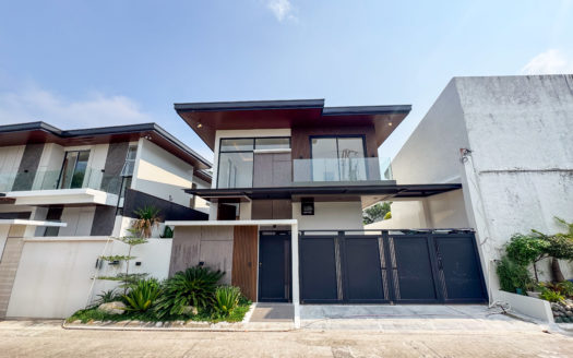 Lavish 4-Bedroom House and Lot for Sale in BF Homes, Parañaque