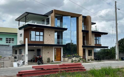 Majestic 4-Bedroom House and Lot for Sale in Pagala, Baliuag, Bulacan
