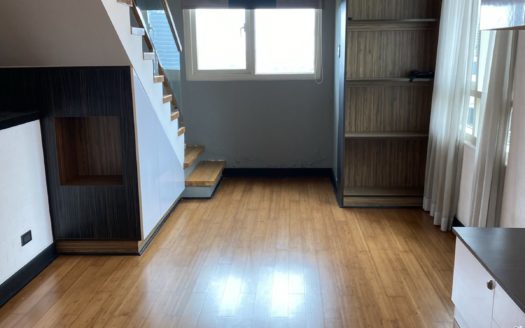 Refined 1-Bedroom Loft Type Condo Unit for Sale in The Grove, Rockwell , Pasig