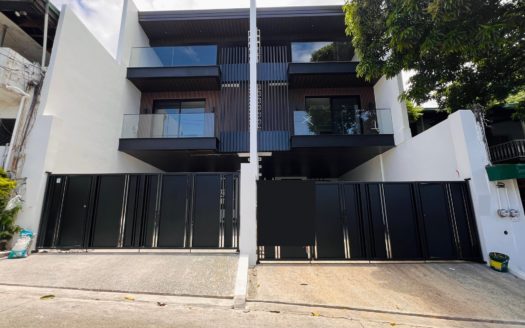 Sleek 5-Bedroom Duplex for Sale in Kapitolyo, Pasig City