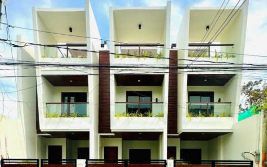 Splendid 3-Bedroom Townhouse for Sale in Goodyear Park Subdivision, Almanza 1, Las Piñas City