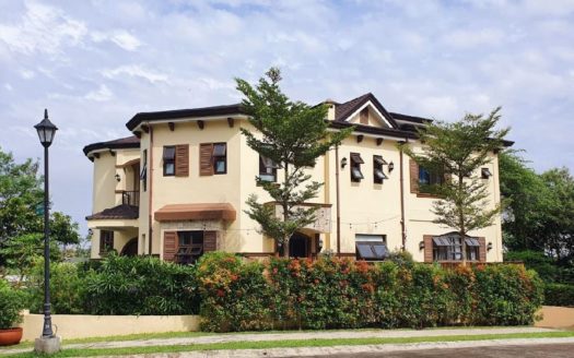 Tuscan Mediterranean 5-Bedroom House and Lot for Sale in Ayala Westgrove Heights , Silang, Cavite