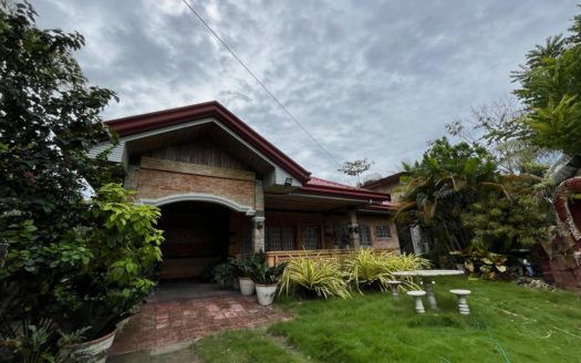 Vintage 4-Bedroom House and Lot for Sale in Toledo City, Cebu