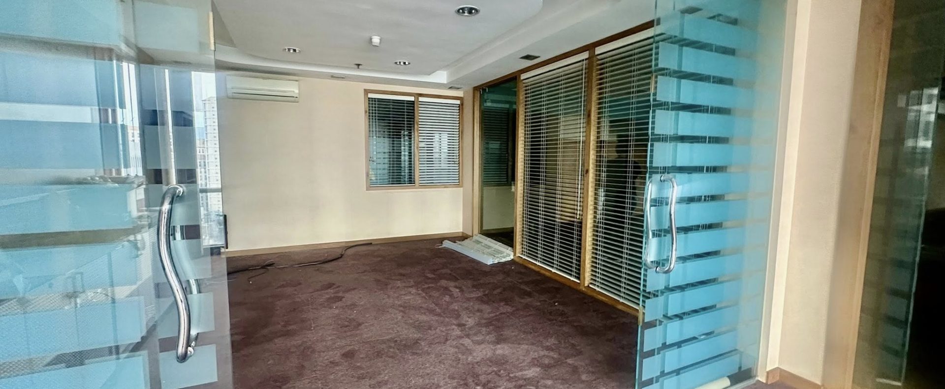 438SQMOfficeSpaceforSaleinParagonPlazaMandaluyong-3.jpg