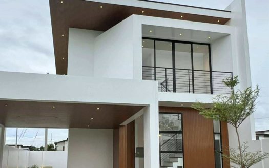 Gleaming 4-Bedroom House and Lot for Sale at The Sonoma Residences, Sta. Rosa, Laguna