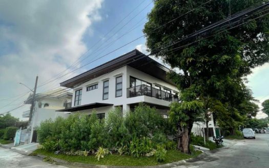 Sleek 5-Bedroom House and Lot for Sale in BF Homes, Parañaque City