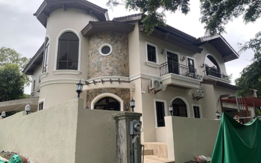 Stylish 4-Bedroom House and Lot for Sale in Portofino Heights, Las Piñas