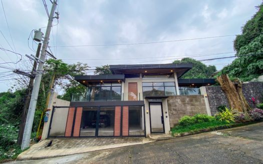 Vibrant 6-Bedroom House and Lot for Sale in Barangay Dolores, Taytay, Rizal