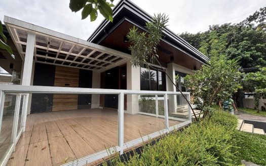 Splendid 3-Bedroom House and Lot for Sale in Don Jose Heights along Commonwealth Quezon City