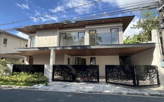 Inviting 5-Bedroom House and Lot for Sale in BF Homes , Parañaque