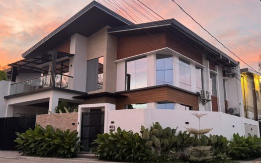 Notable 3-Bedroom House and Lot for Sale in Greenridge Executive Village, Rizal