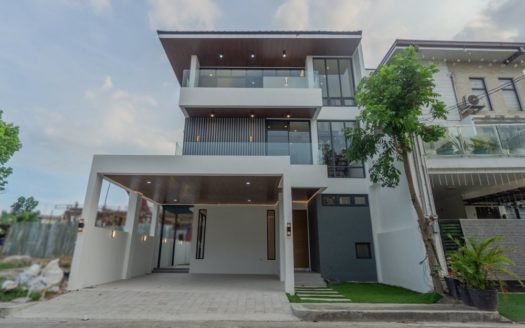 Captivating 4-Bedroom House and Lot for Sale in Trevi Exec. Village, Marikina City