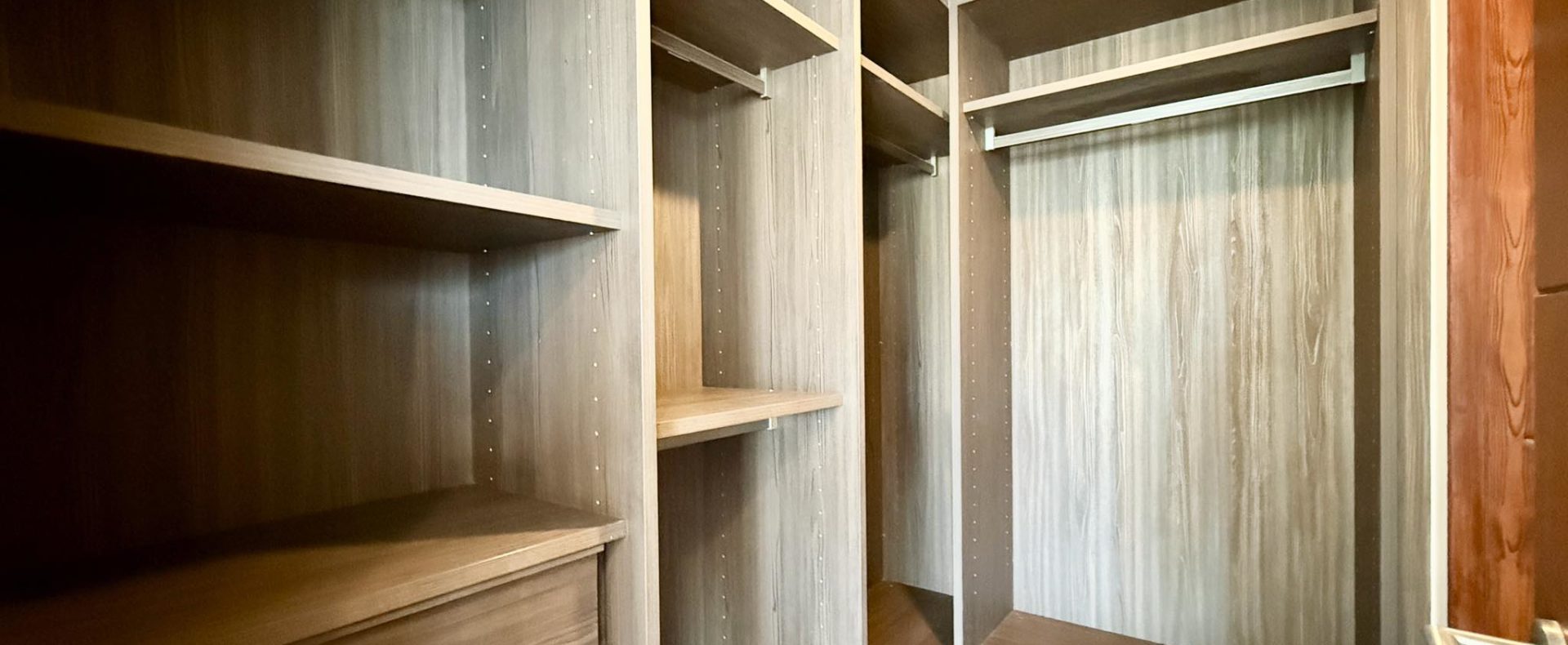 Lavish3-BedroomCondoUnitforSaleinGrandHyattResidencesBGCTaguigCity-13.jpg