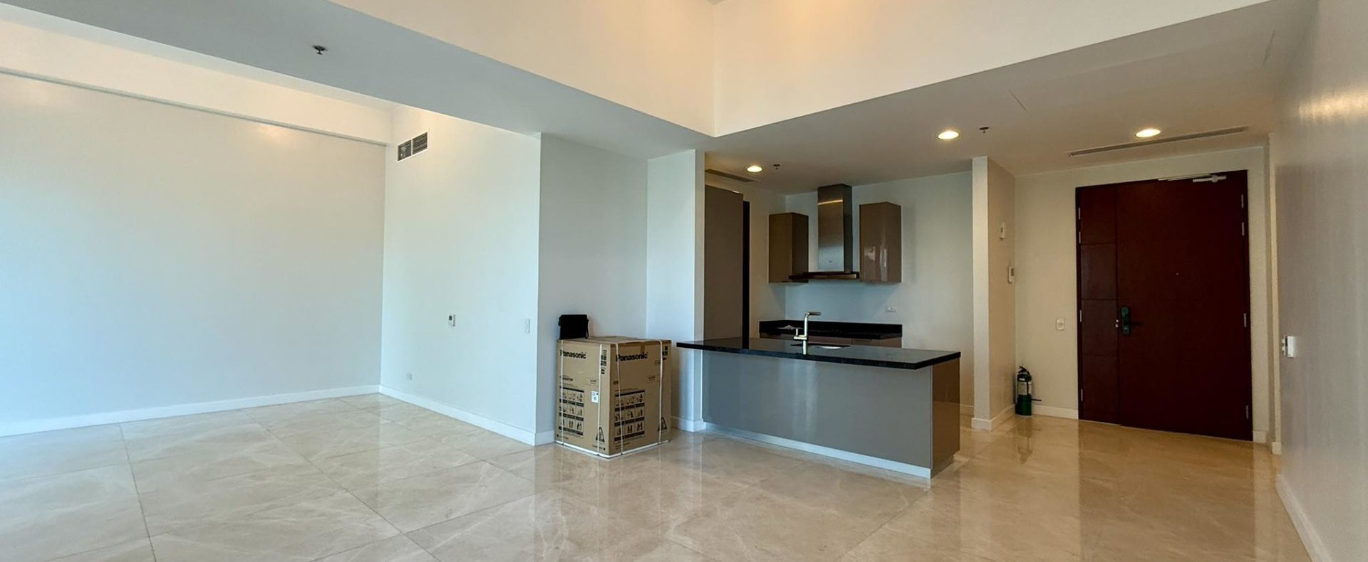 Lavish3-BedroomCondoUnitforSaleinGrandHyattResidencesBGCTaguigCity-14.jpg