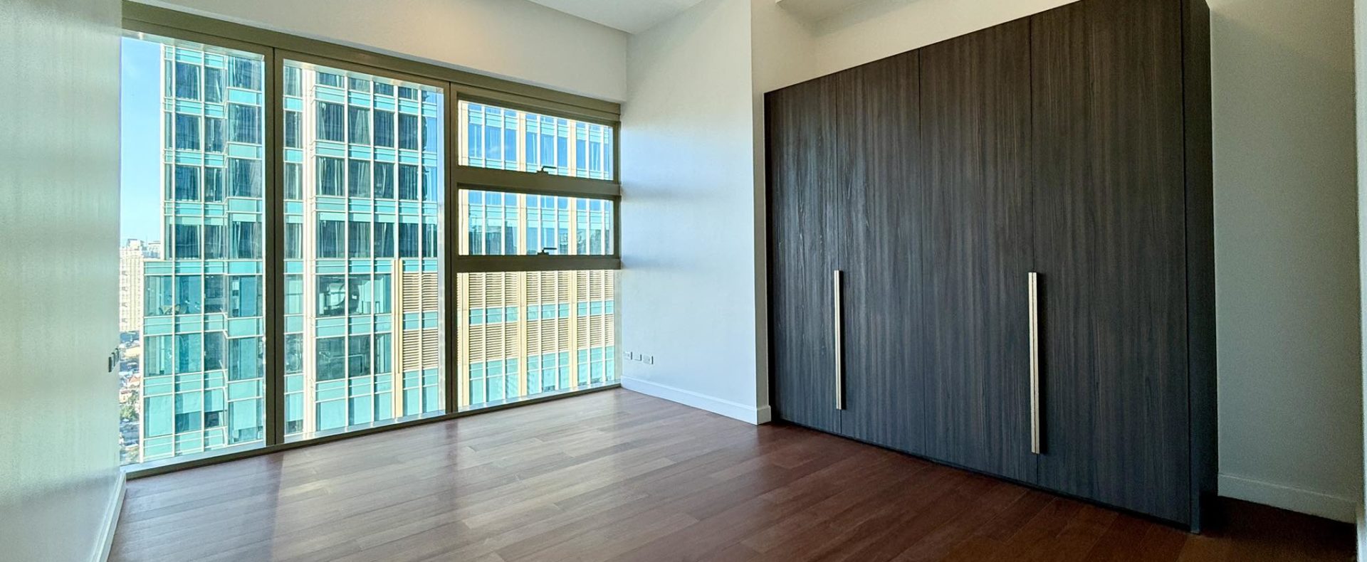 Lavish3-BedroomCondoUnitforSaleinGrandHyattResidencesBGCTaguigCity-15.jpg