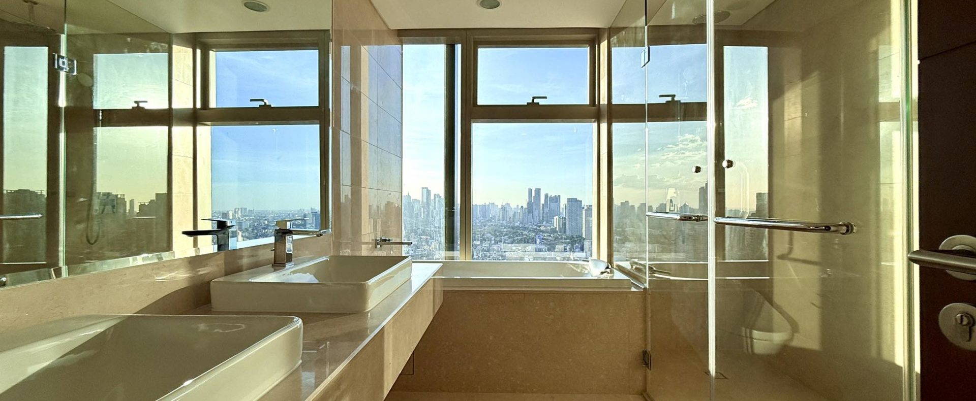 Lavish3-BedroomCondoUnitforSaleinGrandHyattResidencesBGCTaguigCity-17.jpg