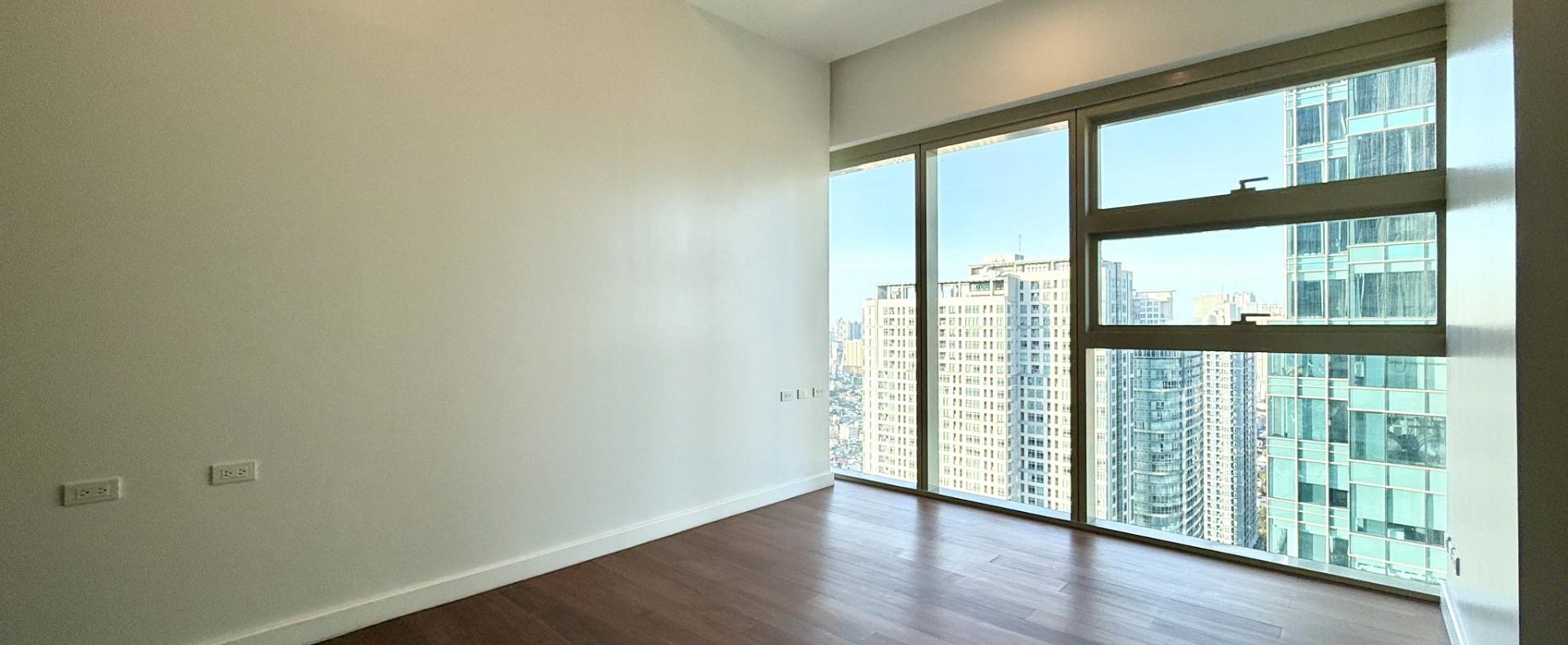 Lavish3-BedroomCondoUnitforSaleinGrandHyattResidencesBGCTaguigCity-18.jpg