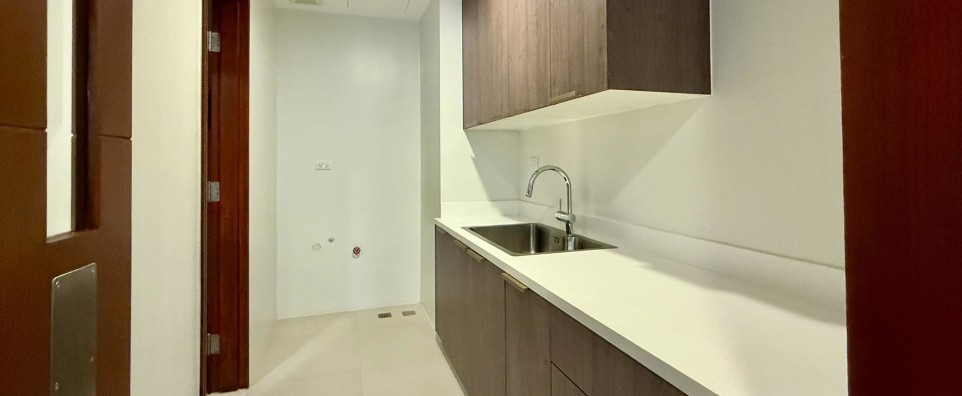 Lavish3-BedroomCondoUnitforSaleinGrandHyattResidencesBGCTaguigCity-3.jpg
