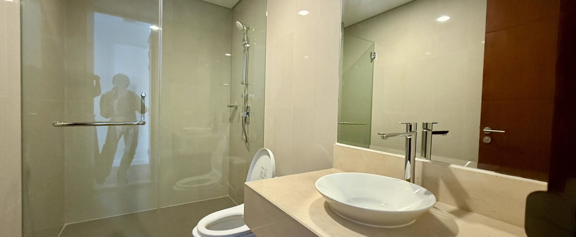 Lavish3-BedroomCondoUnitforSaleinGrandHyattResidencesBGCTaguigCity-8.jpg