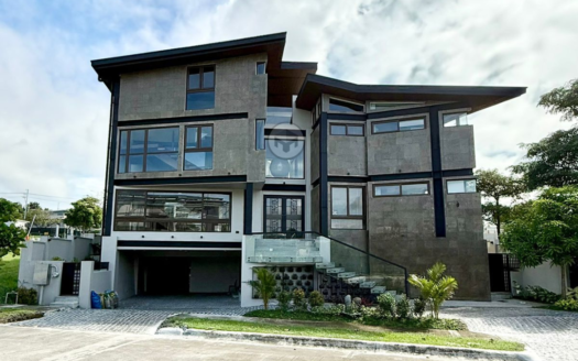 Majestic 5-Bedroom House and Lot for Sale at The Enclave Alabang, Las Piñas