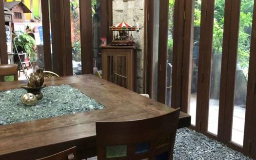 Refined 8-Bedroom House and Lot for Sale in Industrial Valley Complex, Marikina