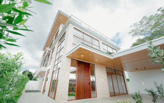 Stunning 5-Bedroom House and Lot for Sale in Eastland Heights, Antipolo, Rizal