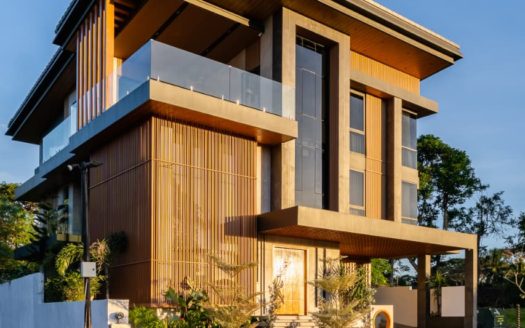 Stunning 6-Bedroom House and Lot for Sale in Tokyo Mansion, Silang, Cavite