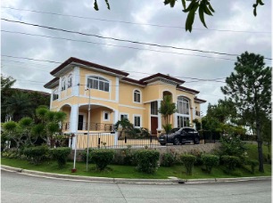 Grand 5-Bedroom House and Lot for Sale in Ponderosa Leisure Farm, Silang, Cavite