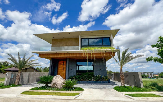 Luxurious 3-Bedroom House and Lot in Enclave Alabang, Muntinlupa
