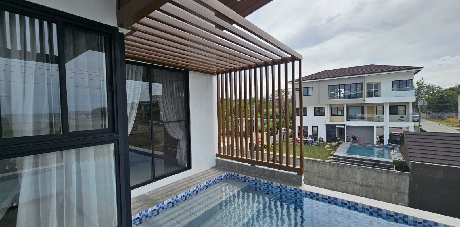 Notable3-BedroomHouseandLotforSaleinMorongBataan-7.jpg
