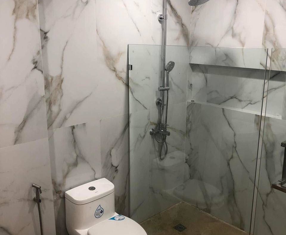 Refined6-BedroomHouseandLotforSaleinBrgy.HolySpiritQuezonCity-14.jpg
